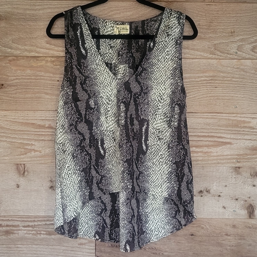 Show Me Your MuMu Size Small Snakeskin Python Print High Low V-Neck Tank In Gray